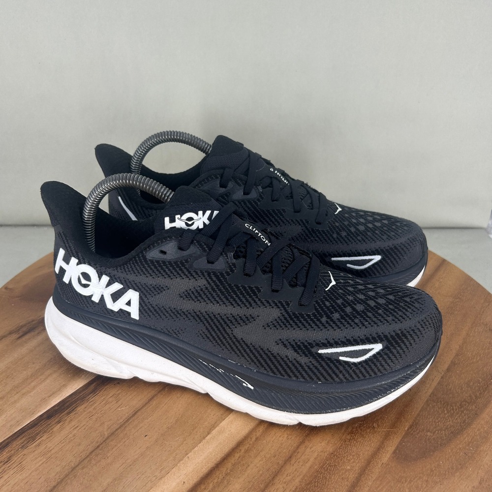 Hoka Clifton 9 Black White Running Shoes Womens 8.5 B 1127896 BWHT